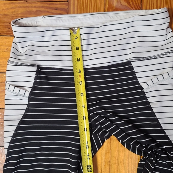 Athleta White & Black Striped Relay 2.0 Capri Leggings - Picture 8 of 15